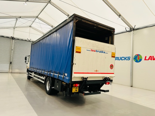 DAF CF65 250 Sleeper Cab Curtainsider