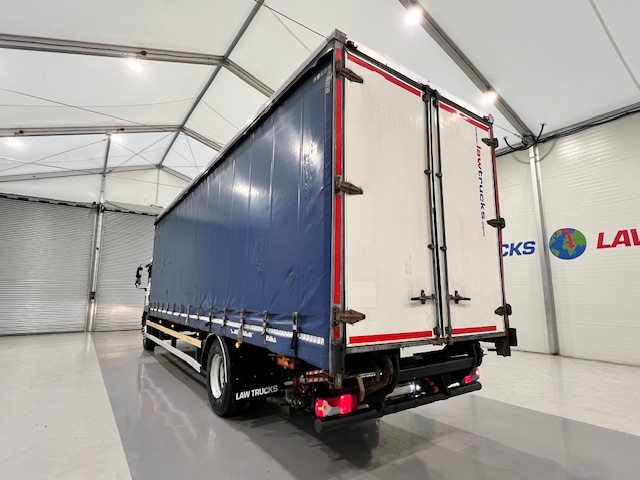 MAN TGM 18.250 4×2 Sleeper Cab Curtainsider
