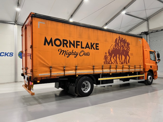 DAF CF65 220 Sleeper Cab Curtainsider
