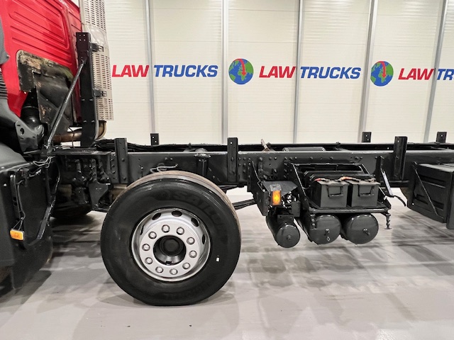 Volvo FM12 340 8×4 Day Cab Chassis Cab