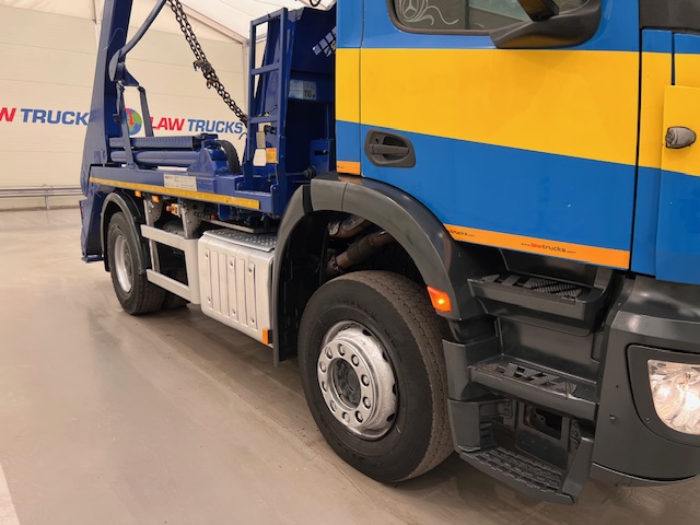 Mercedes Arocs 1824 Day Cab Skip Loader