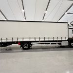 Mercedes Actros 1824 Day Cab Curtainsider - thumbnail