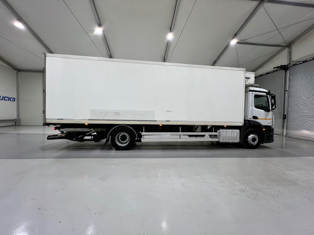 Mercedes Antos 1827 Day Cab Fridge Box