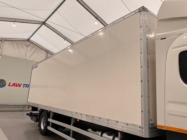 Scania P250 4×2 Sleeper Cab Box Van Manual
