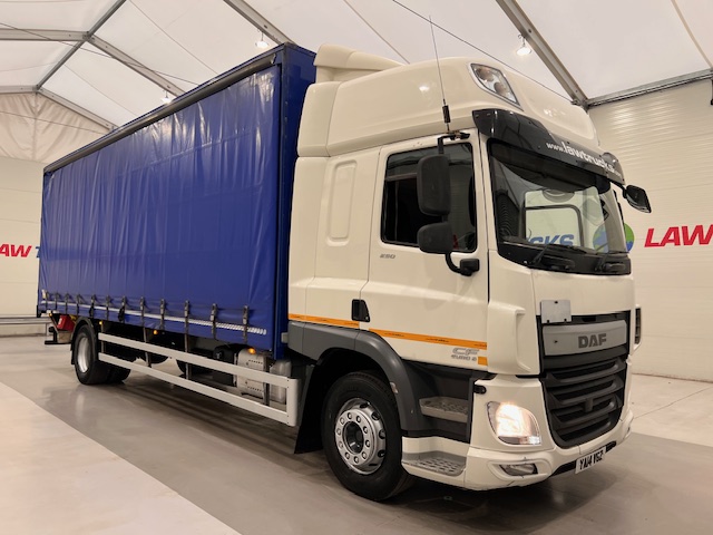 DAF CF 250 Sleeper Cab Curtainsider