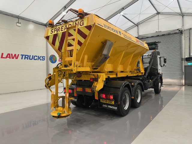 Mercedes Axor 2628 6×4 Day Cab Hookloader Gritter