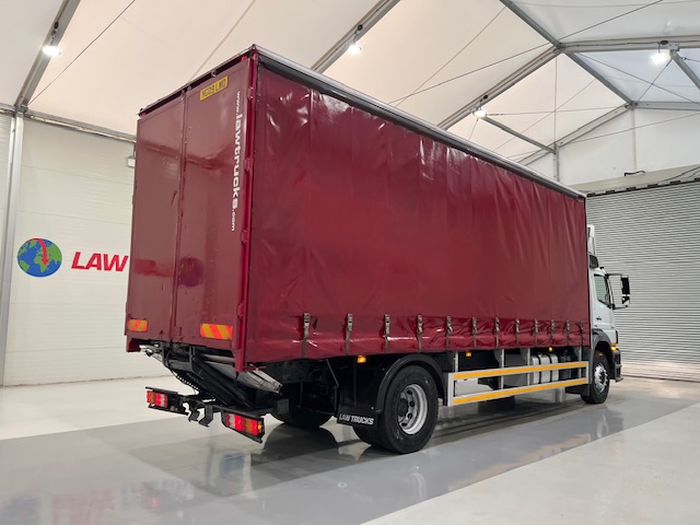 Mercedes Axor 1824 Day Cab Curtainsider