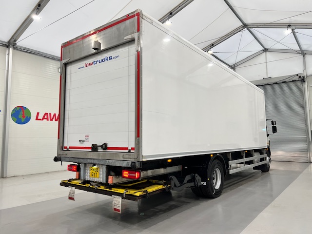 DAF LF 230 4×2 Day Cab Fridge Box