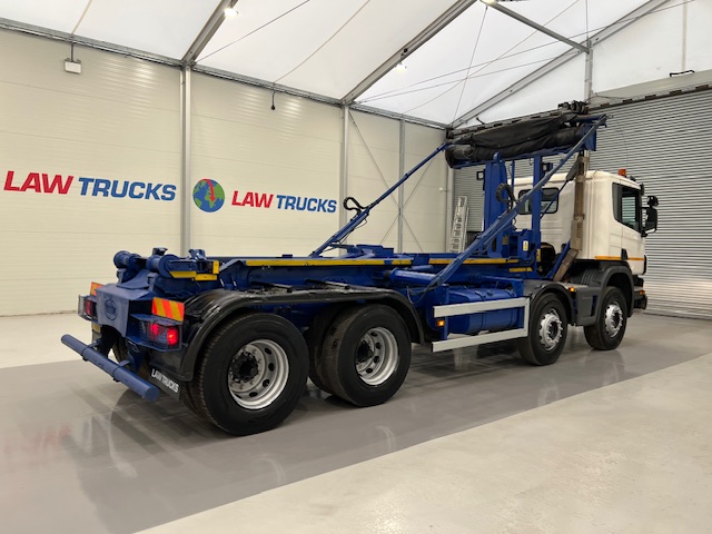 Scania P360 8×4 Day Cab Hookloader Manual