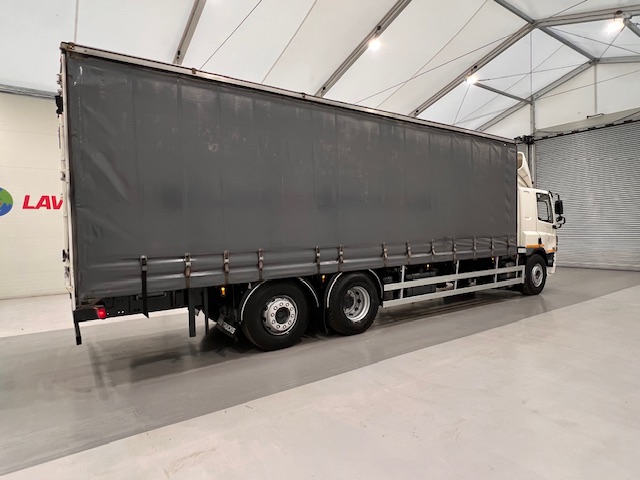 DAF CF75 310 Rear Lift Sleeper Cab Curtainsider