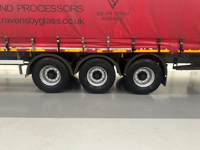 Montracon Tri Axle 4.2m Curtainsider Trailer Moffat Brackets