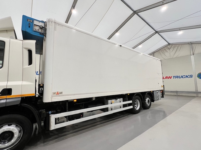 DAF CF 290 6×2 Rear Steer Fridge Box