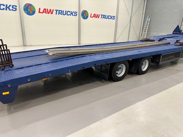 Southfields Tandem Axle Caravan Carrier Lowloader