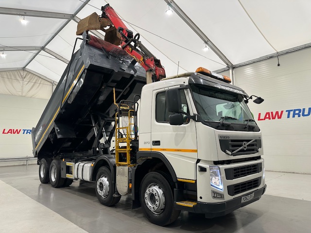 Volvo FM 370 8×4 Steel Tipper Grab
