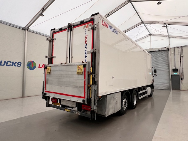 DAF CF 290 6×2 Rear Steer Fridge Box