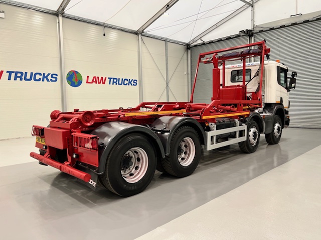 Scania P370 8×4 Rest Cab Hookloader Manual