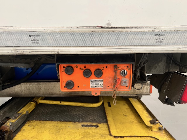 Scania P250 4×2 Sleeper Cab Fridge Box