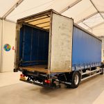 DAF CF 220 4×2 Sleeper Cab Curtainsider - thumbnail