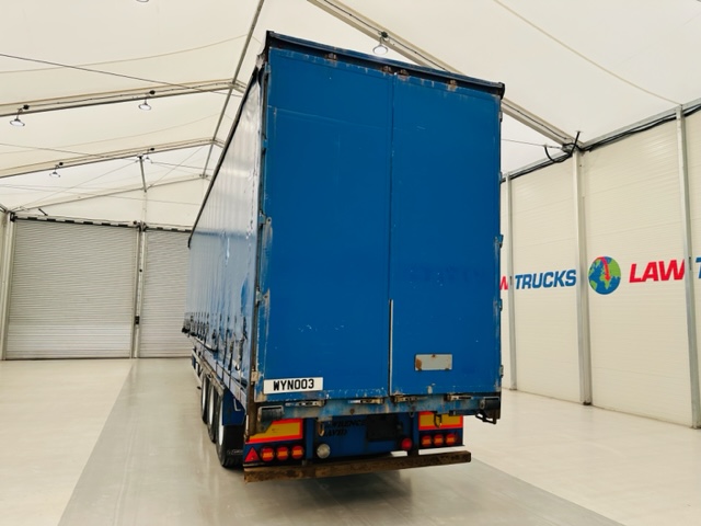 SDC Tri Axle Curtainsider Trailer