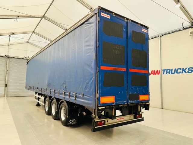 Montracon Tri Axle Curtainsider Trailer