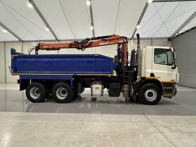 DAF CF75 310 6×4 Steel Tipper Grab Manual