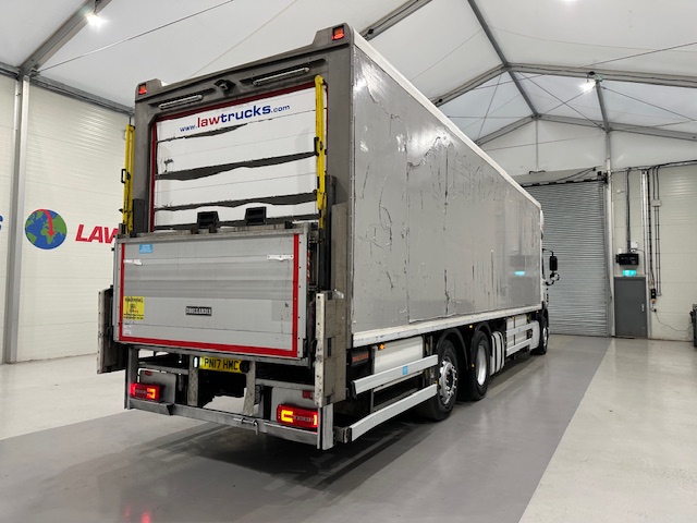 DAF CF 330 Rear Lift Day Cab Fridge Box