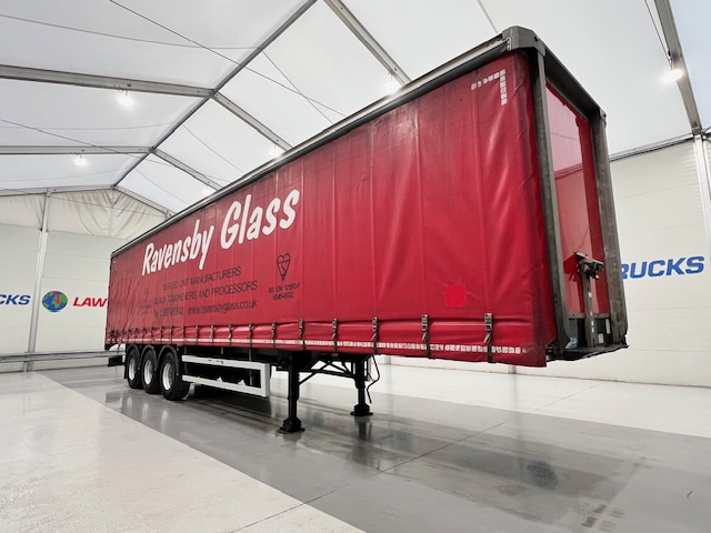 Montracon Tri Axle 4.2m Curtainsider Trailer Moffat Brackets