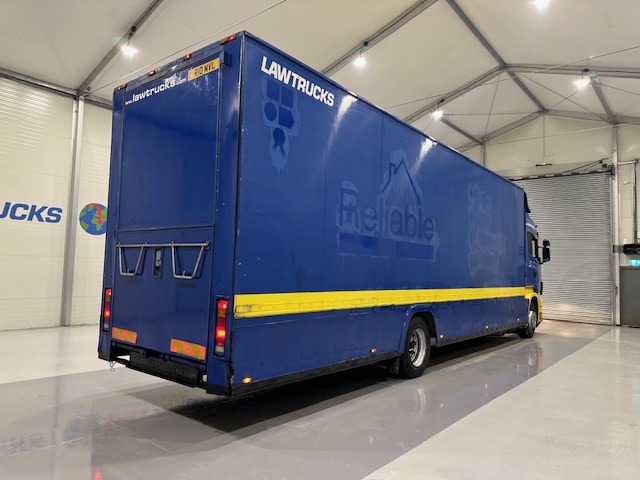 Scania R270 4×2 Sleeper Cab Box Van Manual
