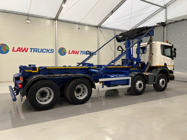 Scania P360 8×4 Day Cab Hookloader Manual