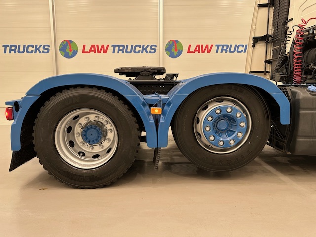 Volvo FH 500 6×2 Midlift Tractor Unit