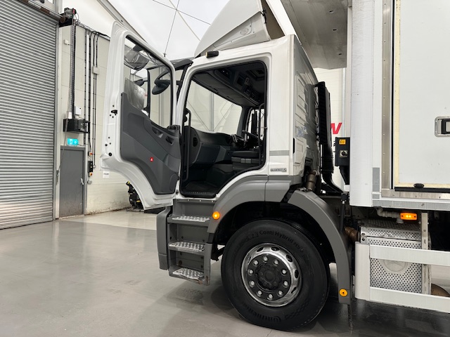 Mercedes Axor 1824 Day Cab Fridge Box