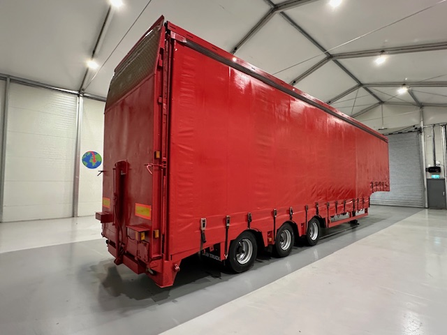 Nooteboom Tri Axle Stepframe Enclosed Lowloader