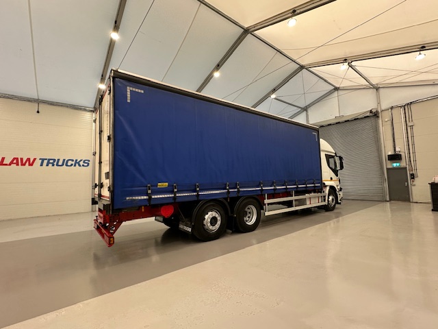 Iveco Stralis 360 6×2 Rear Steer Curtainsider