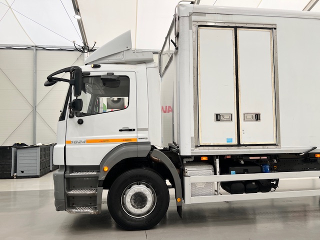Mercedes Axor 1824 Day Cab Box Van