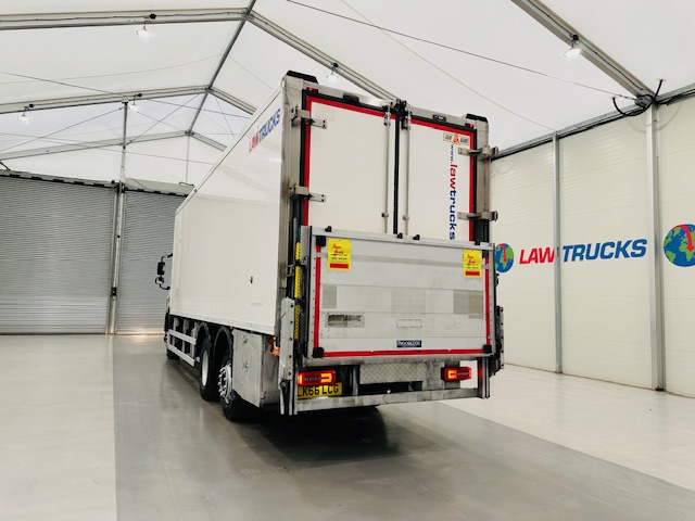 DAF CF 290 6×2 Rear Steer Fridge Box
