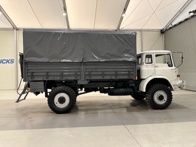 Bedford MJ 330 4×4 Cargo Truck