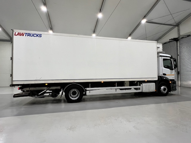 Mercedes Antos 1827 Day Cab Fridge Box