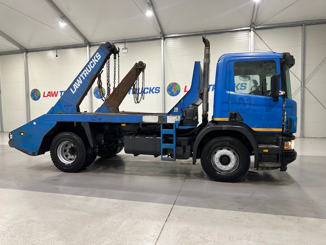 Scania P94 230 4×2 Day Cab Skip Loader