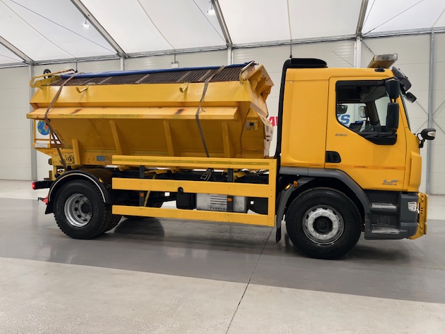 DAF LF 250 4×2 Sleeper Cab Gritter