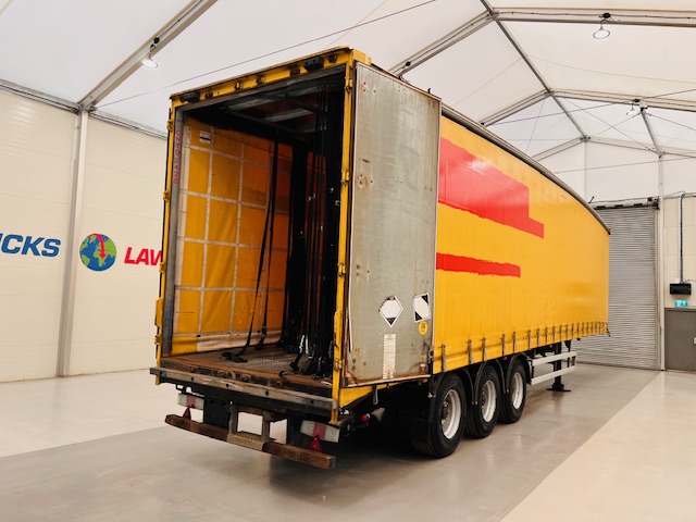 Don Bur Tri Axle Curtainsider Trailer