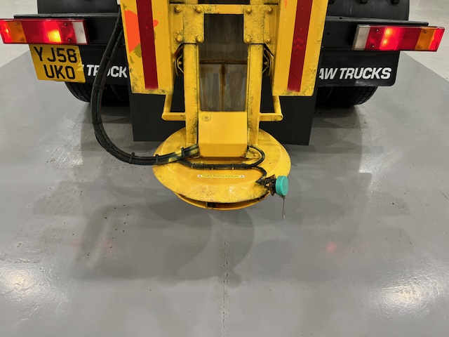 DAF CF75 310 6×4 Day Cab Gritter