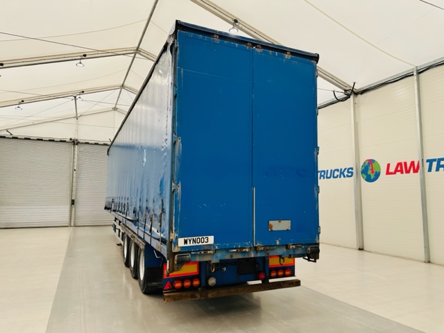SDC Tri Axle Curtainsider Trailer