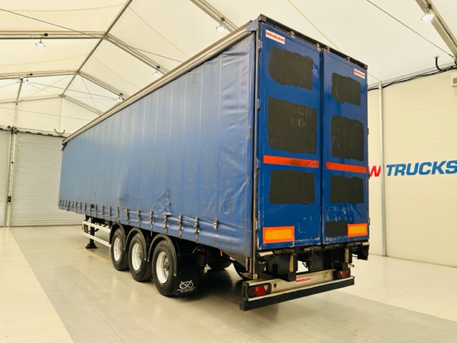 Montracon Tri Axle Curtainsider Trailer