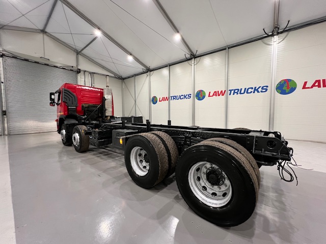 Volvo FM12 340 8×4 Day Cab Chassis Cab