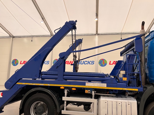 Mercedes Arocs 1824 Day Cab Skip Loader