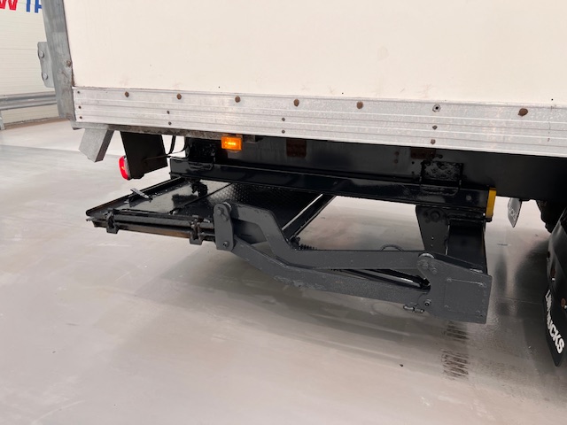 Scania P250 4×2 Sleeper Cab Box Van Manual