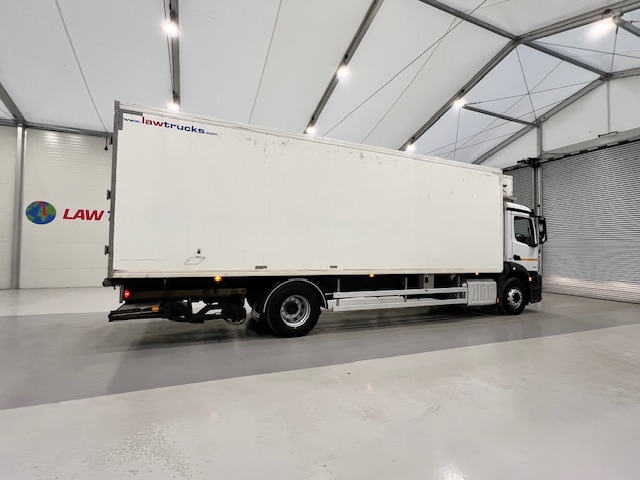 Mercedes Antos 1827 Day Cab Fridge Box