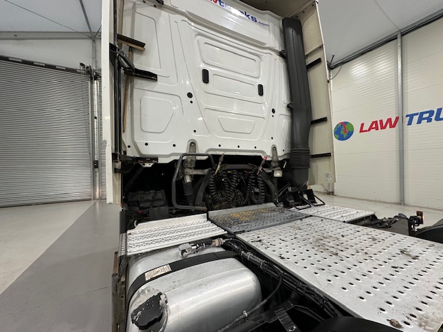 Mercedes Actros 2545 6×2 Midlift Tractor Unit