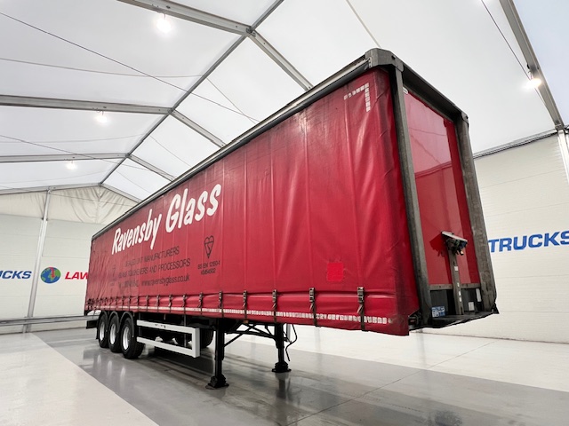 Montracon Tri Axle 4.2m Curtainsider Trailer Moffat Brackets