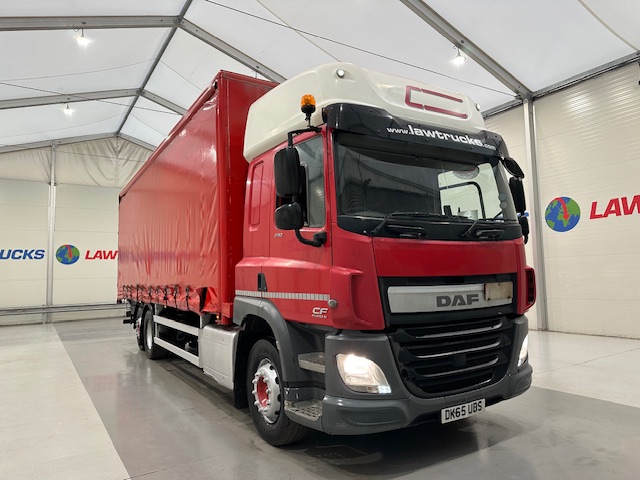DAF CF 290 6×2 Rear Lift Sleeper Cab Curtainsider